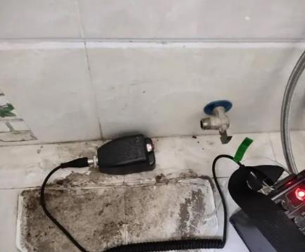 临安屋顶漏水维修公司分享下卫生间漏水的危害及解决方法